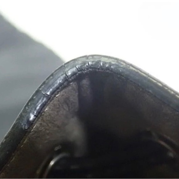 FENDI VITELLO LIBERTY PEARL F IS FENDI MINI MON TRESOR BUCKET BAG BLACK - Picture 6 of 9